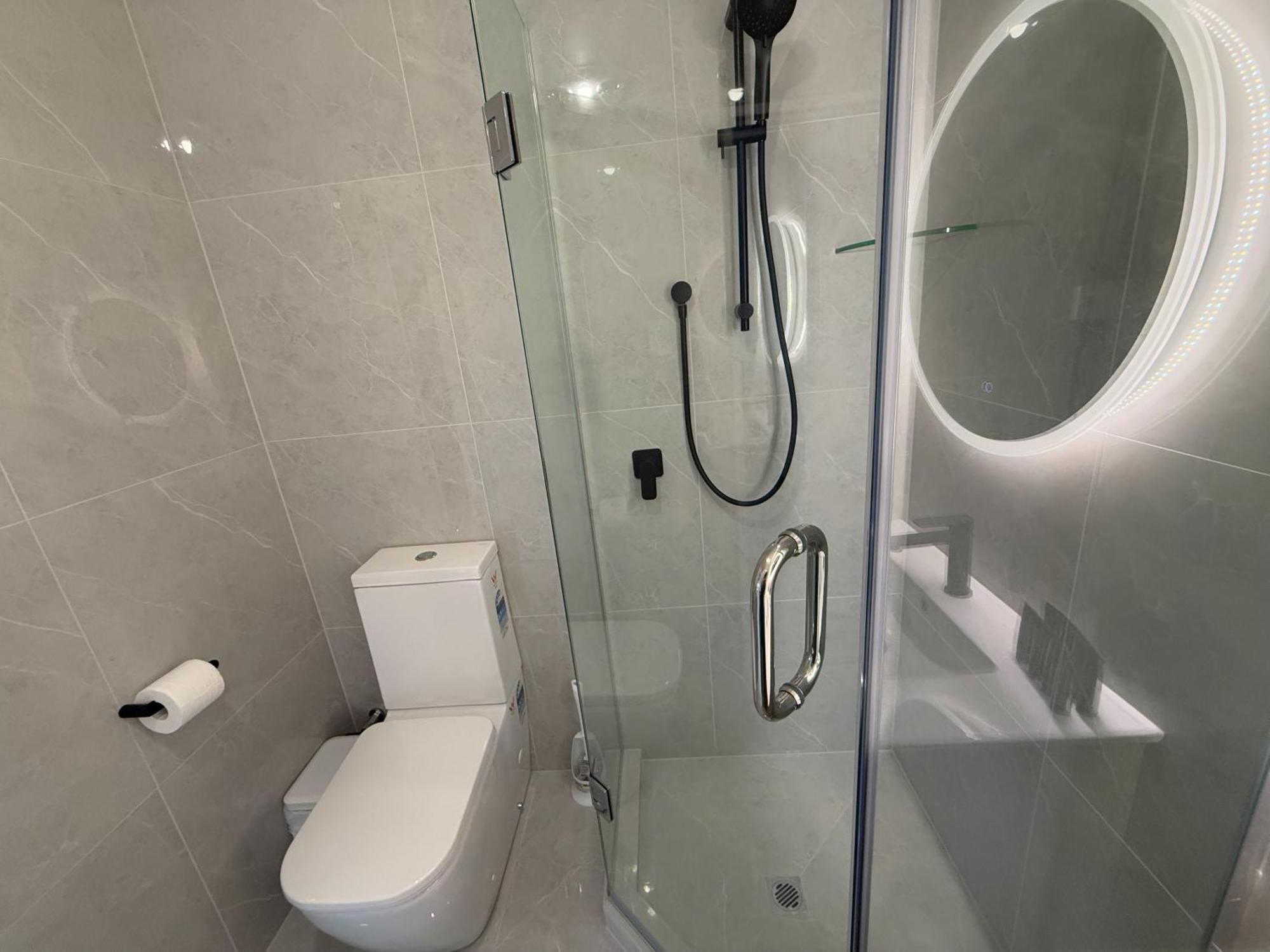 Skystars Brand New Skyline Haven Villa Auckland